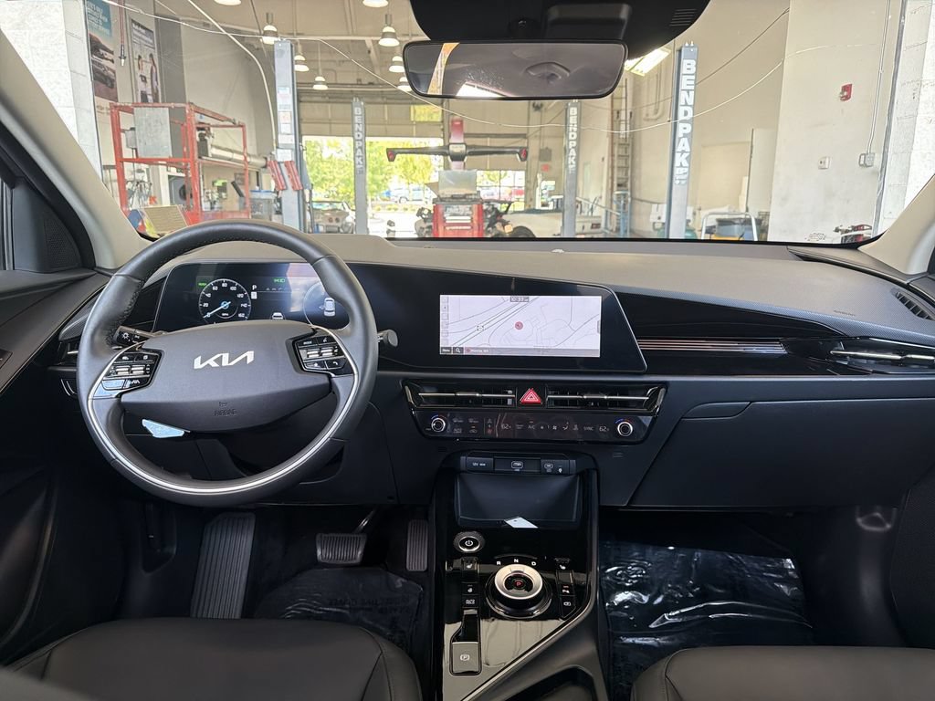 Used 2024 Kia Niro Wind w/ Wind Preserve Package FWD image 21