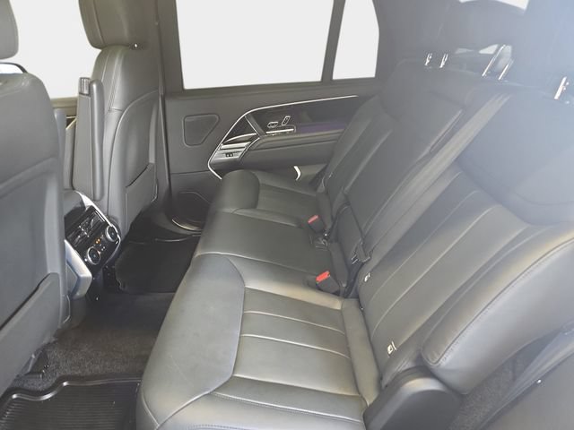 Certified 2025 Land Rover Range Rover Long Wheelbase SE AWD/4WD image 18