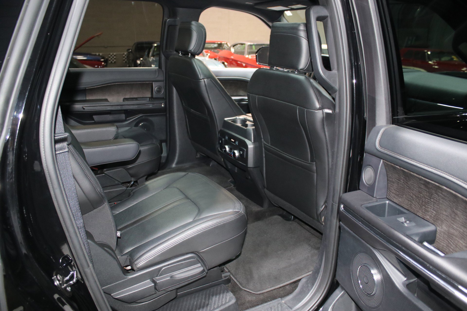 Used 2018 Ford Expedition Max Limited w/ Equipment Group 302A image 32