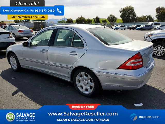 Used 2005 Mercedes-Benz C 240 Sedan image 3
