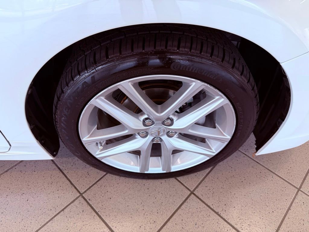 Used 2017 Lexus CT 200h w/ Navigation System Package image 16