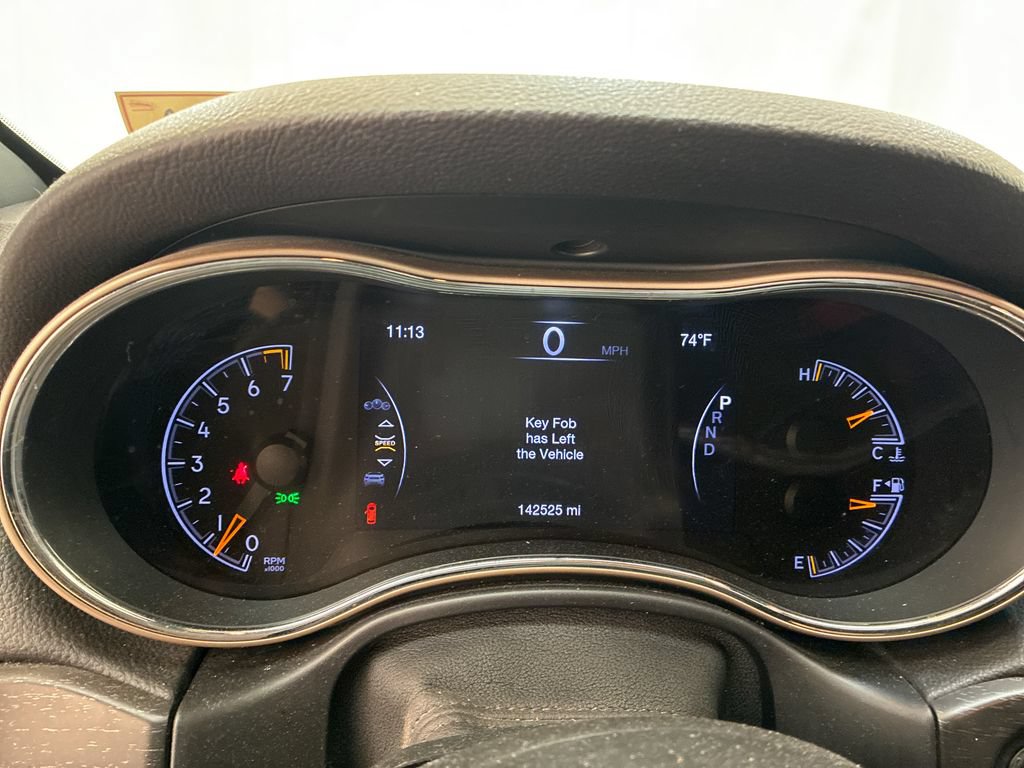 Used 2017 Jeep Grand Cherokee Laredo w/ Quick Order Package 23E AWD/4WD image 12