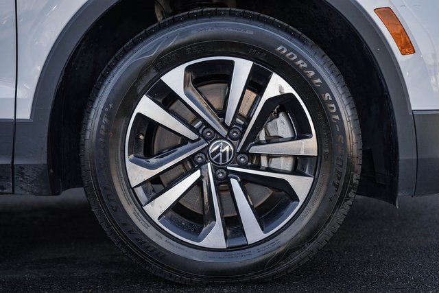 Used 2024 Volkswagen Tiguan S image 14