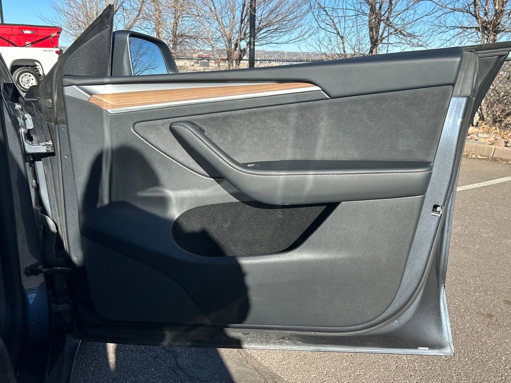 Used 2022 Tesla Model Y Performance image 21