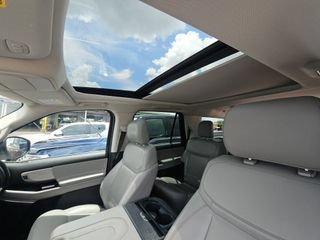 Used 2025 Ford Expedition Active AWD/4WD image 14