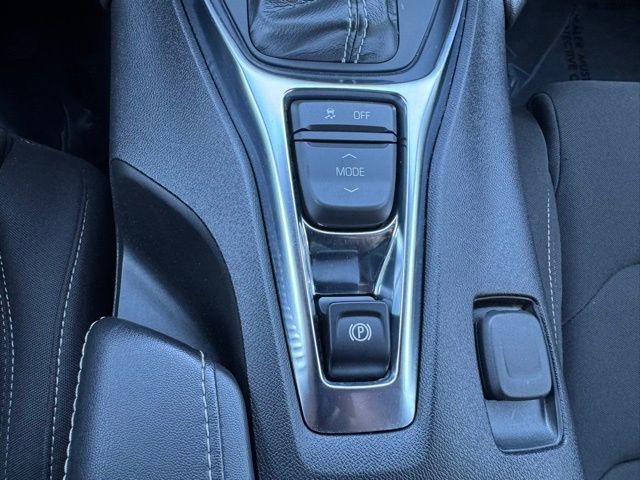 Used 2023 Chevrolet Camaro LT RWD image 18