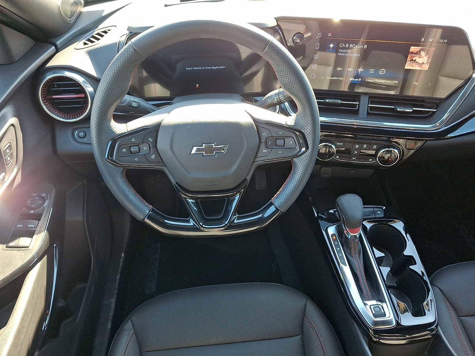 Used 2025 Chevrolet Trax RS w/ Driver Confidence Package image 11