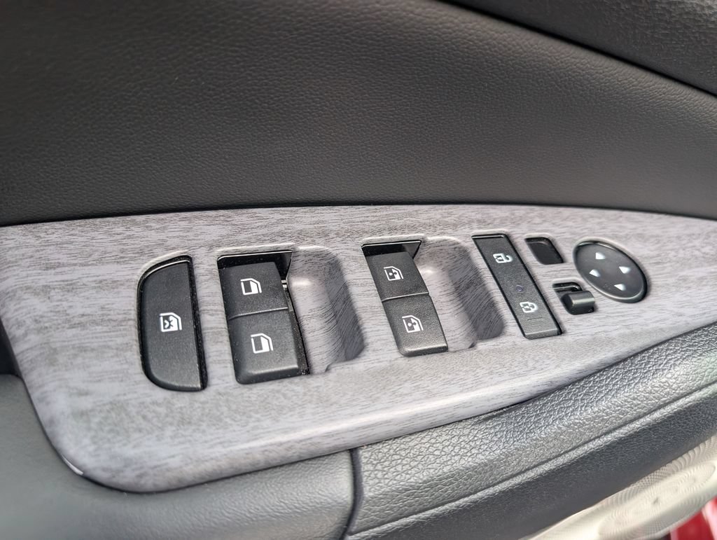 Used 2025 Kia Sportage SX AWD/4WD image 15