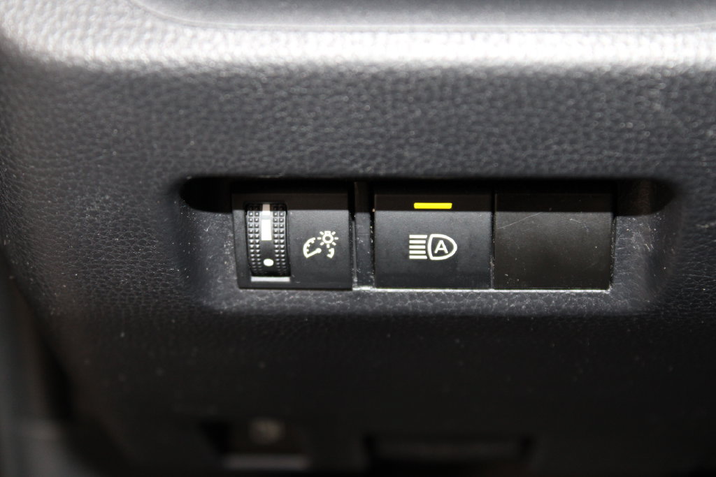 Used 2024 Toyota RAV4 AWD Hybrid image 39