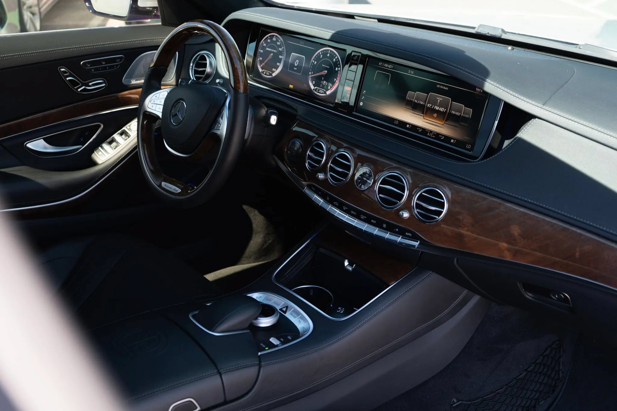 Used 2014 Mercedes-Benz S 63 AMG 4MATIC Sedan image 11