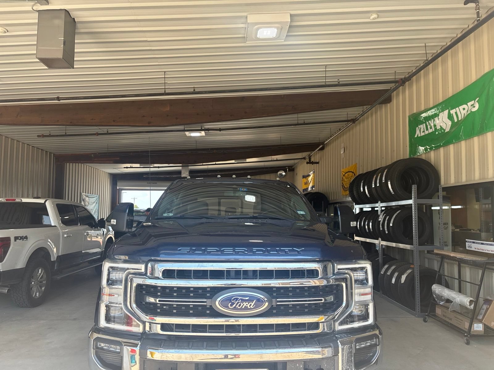 Used 2020 Ford F250 Lariat w/ Lariat Ultimate Package AWD/4WD image 3