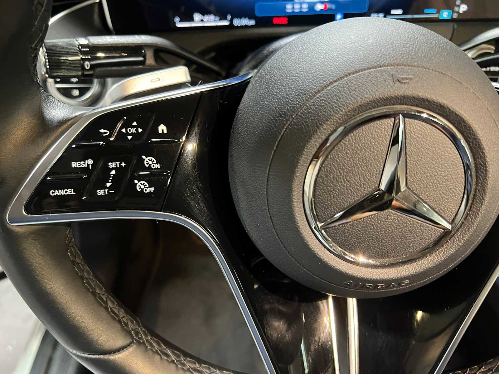 Used 2025 Mercedes-Benz E 350 4MATIC Sedan image 26