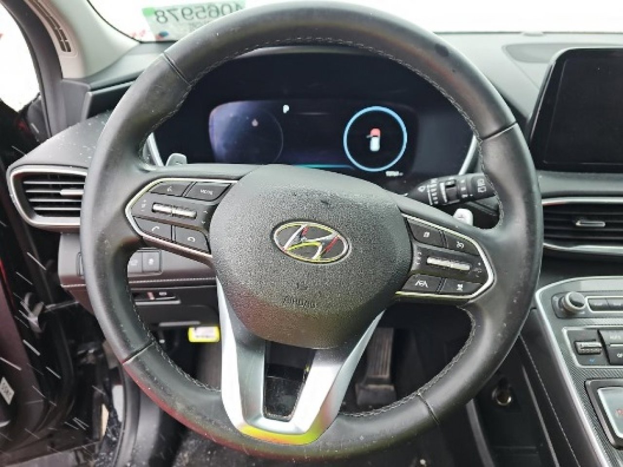 Used 2023 Hyundai Santa Fe SEL w/ Premium Package image 12