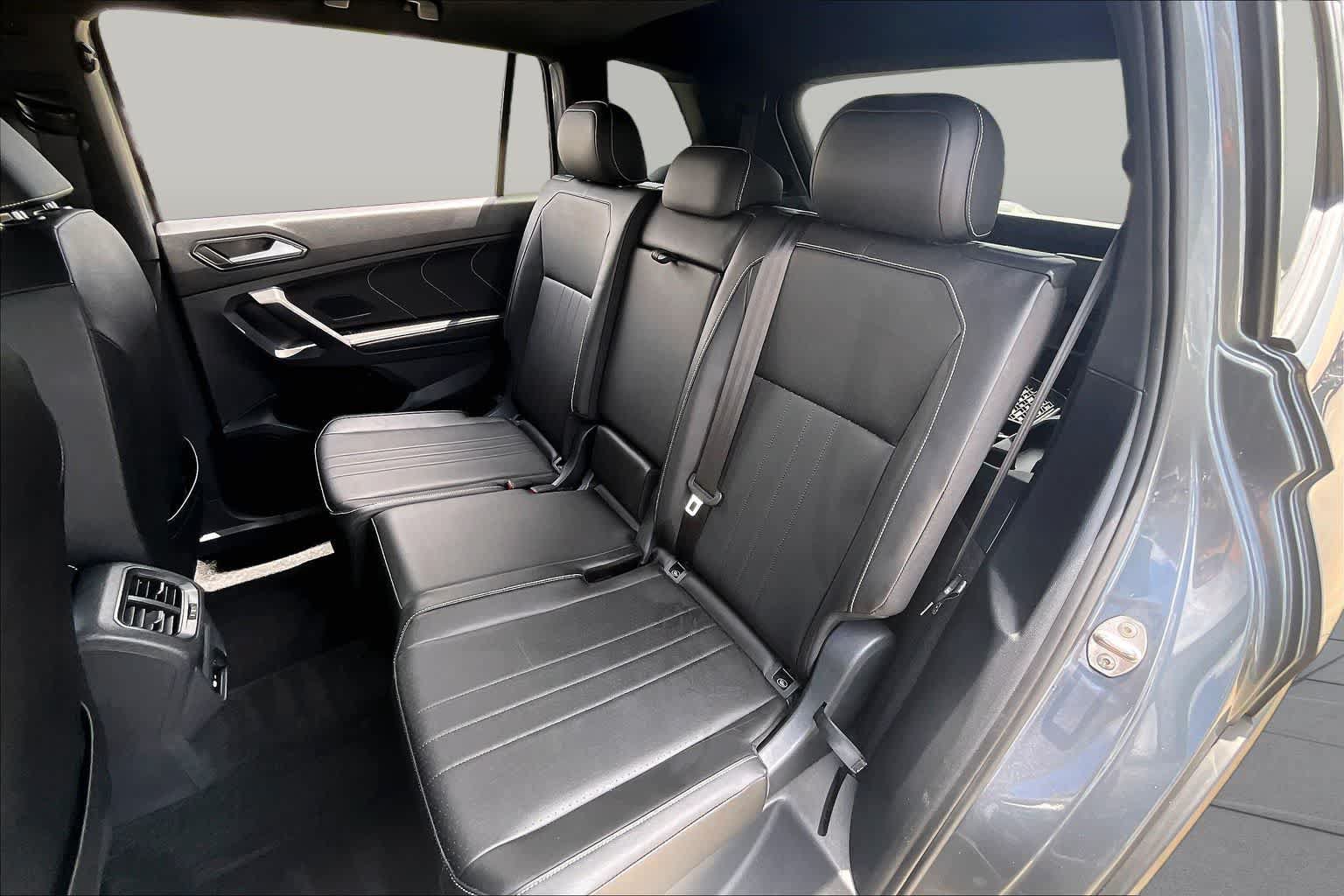 Used 2022 Volkswagen Tiguan SE R-Line FWD image 19