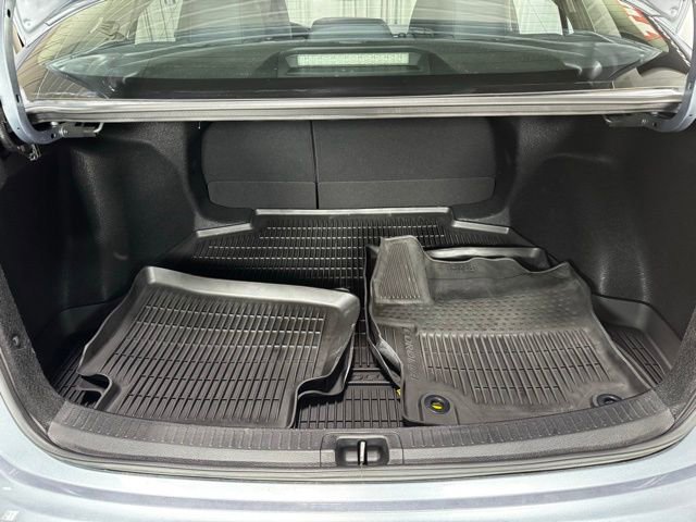 Used 2023 Toyota Corolla LE image 9