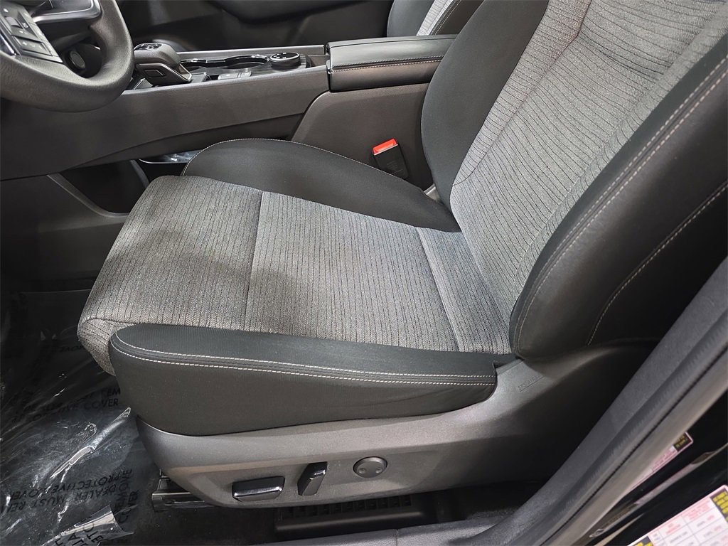 Used 2023 Nissan Rogue SV image 29