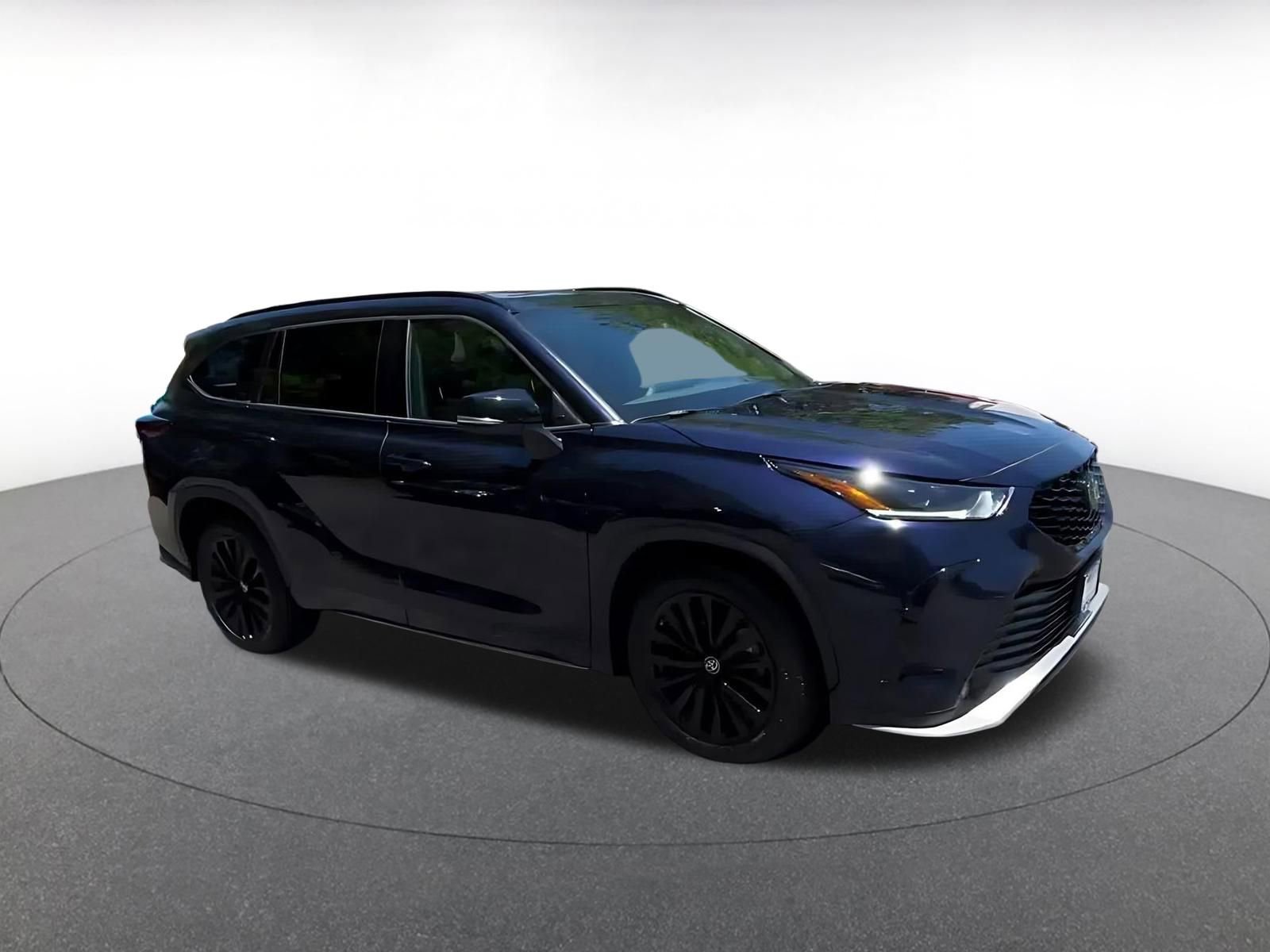 Used 2025 Toyota Highlander XSE AWD/4WD video 2