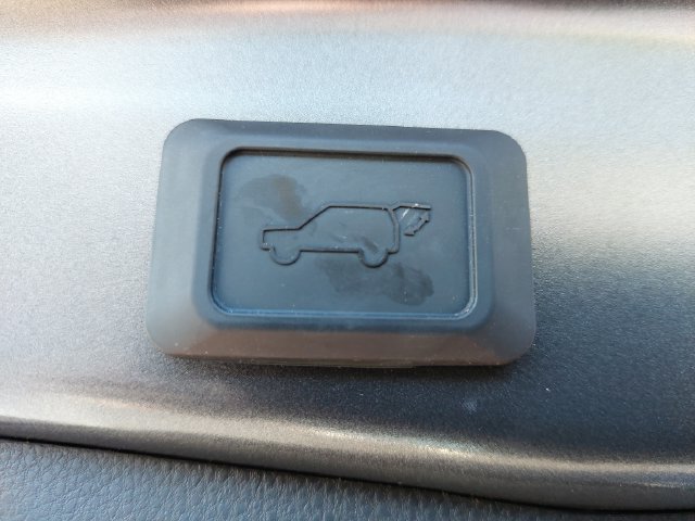 Used 2025 Toyota RAV4 XLE w/ Convenience Package AWD/4WD image 35