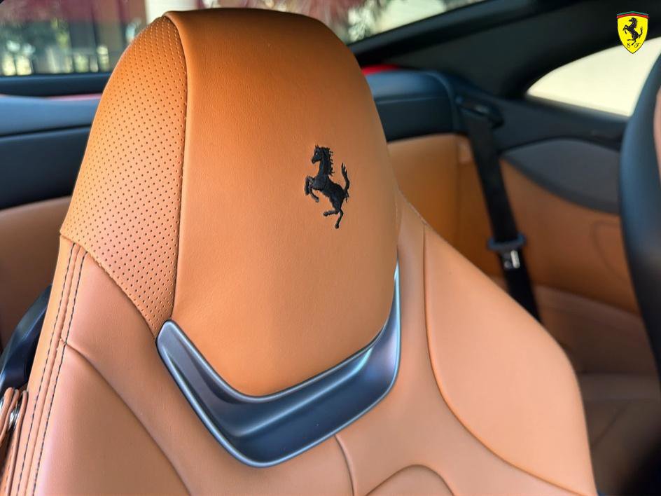 Used 2019 Ferrari Portofino image 40