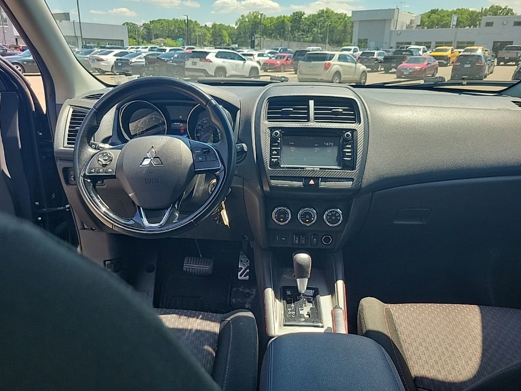 Used 2018 Mitsubishi Outlander Sport ES AWD/4WD image 40