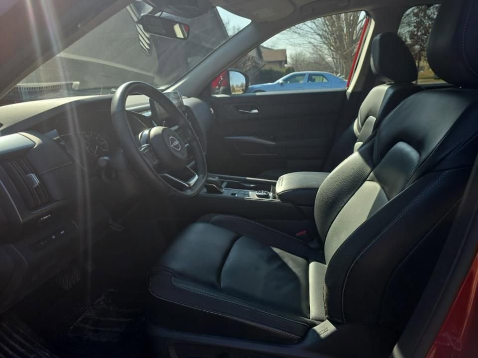 Certified 2023 Nissan Pathfinder SL image 11