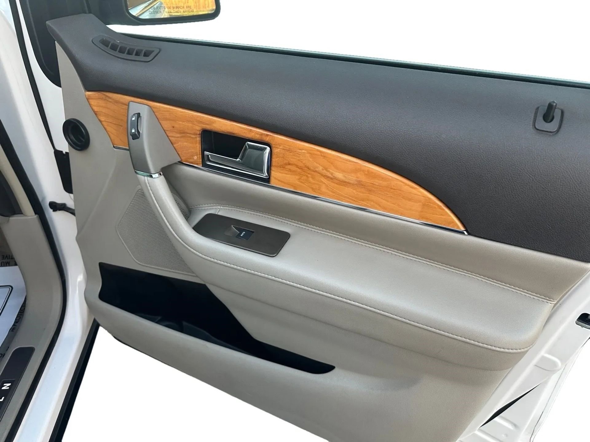 Used 2015 Lincoln MKX FWD w/ Equipment Group 102A image 21