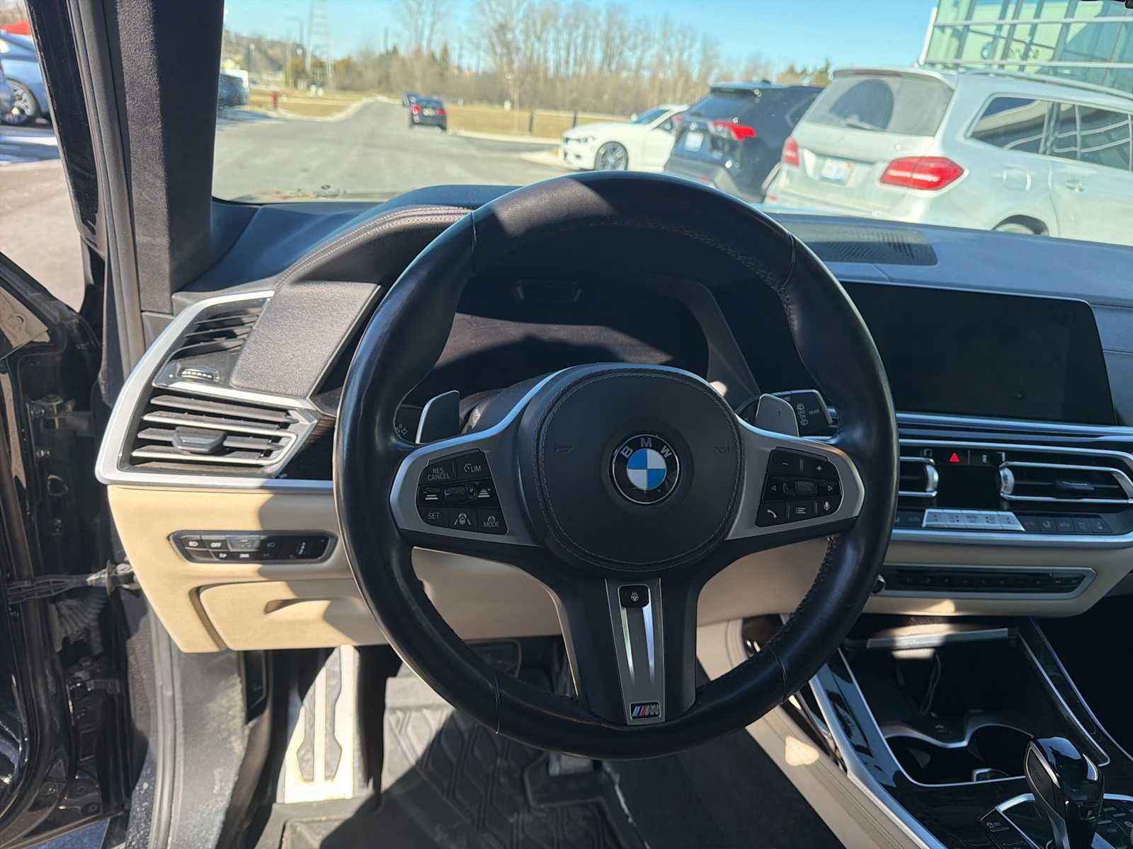 Used 2021 BMW X7 xDrive40i w/ M Sport Package AWD/4WD image 12