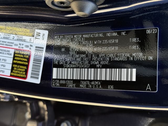 Used 2023 Toyota Highlander XLE FWD image 40