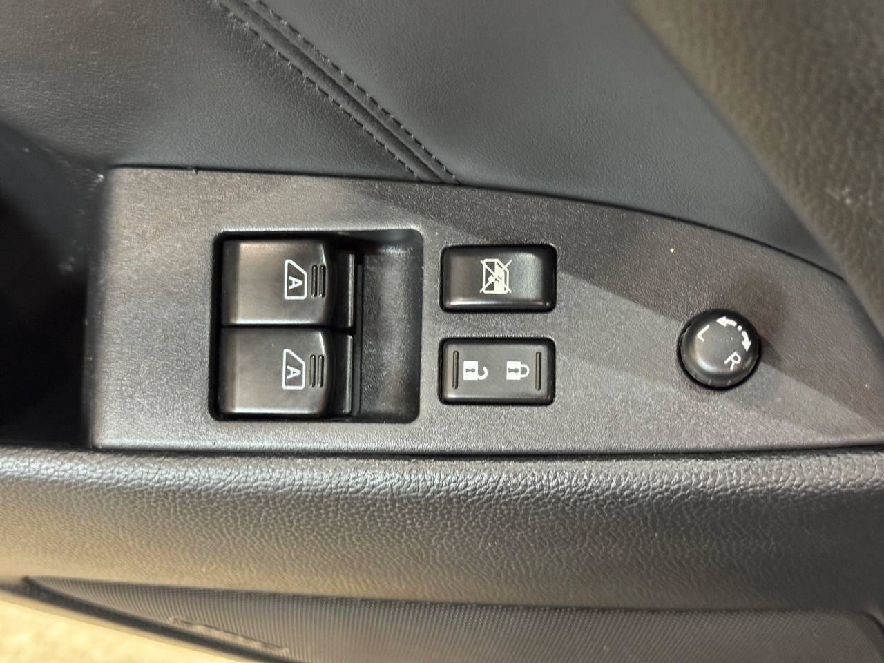 Used 2012 INFINITI G37 x Coupe w/ Premium Pkg AWD/4WD image 15