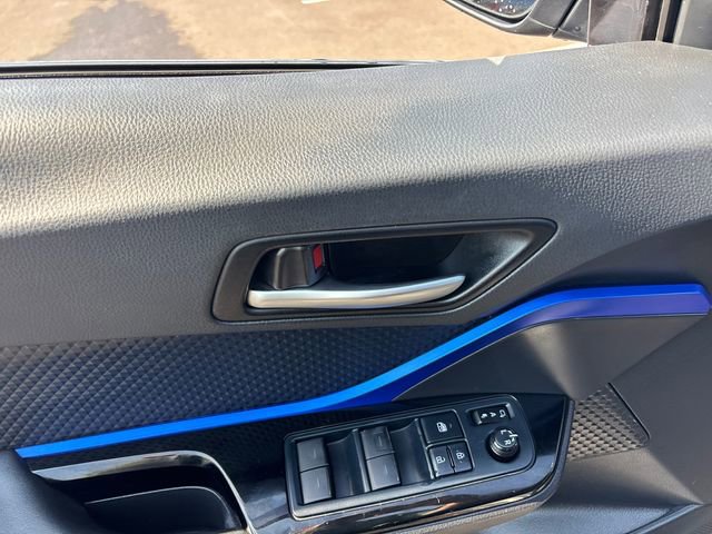 Used 2022 Toyota C-HR XLE FWD image 12