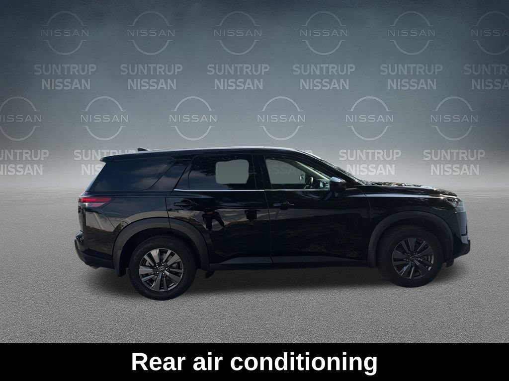 Used 2024 Nissan Pathfinder S AWD/4WD image 7