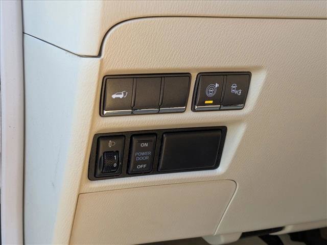 Used 2016 INFINITI QX80 w/ 22" Wheel Package image 11