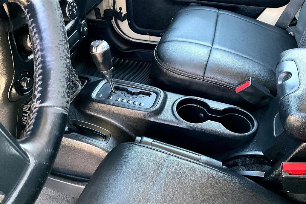 Used 2011 Jeep Wrangler Unlimited Sport AWD/4WD image 17