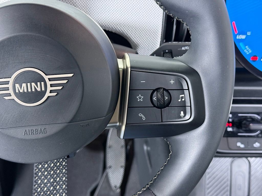 Certified 2025 MINI Cooper 2-Door Hardtop FWD image 14