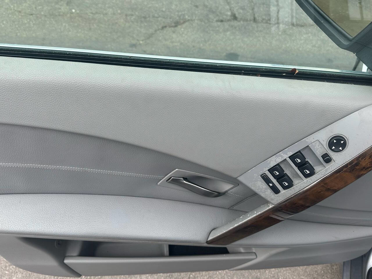 Used 2005 BMW 530i Sedan image 11