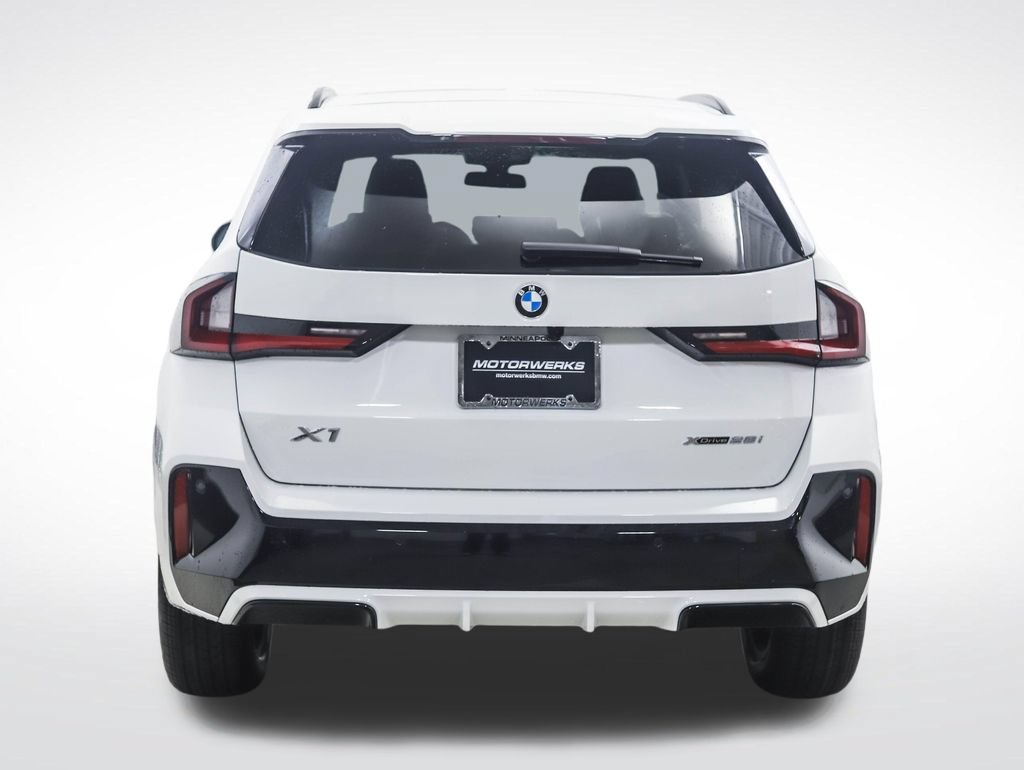 Used 2026 BMW X1 xDrive28i w/ M Sport Package AWD/4WD image 5