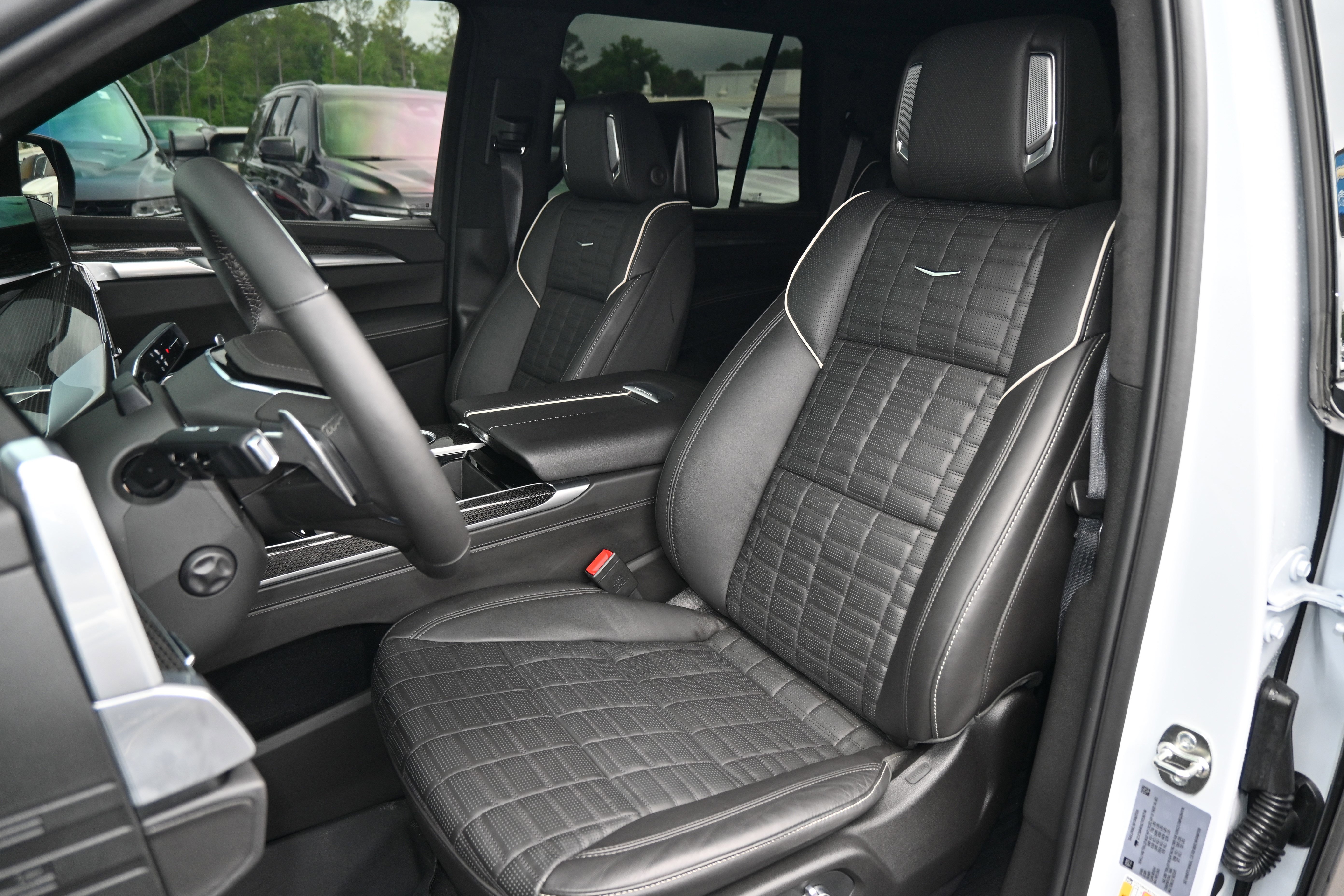 Used 2026 Cadillac Escalade V w/ LPO, ONYX Package AWD/4WD image 14