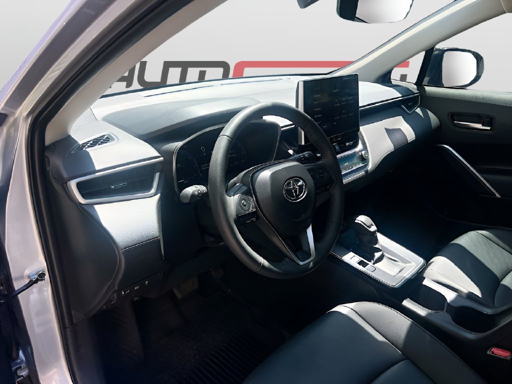 Used 2026 Toyota Corolla Cross XLE w/ Convenience Package AWD/4WD image 9