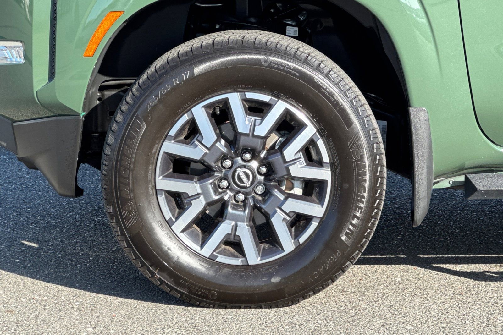 Used 2024 Nissan Frontier SL w/ Technology Package image 32