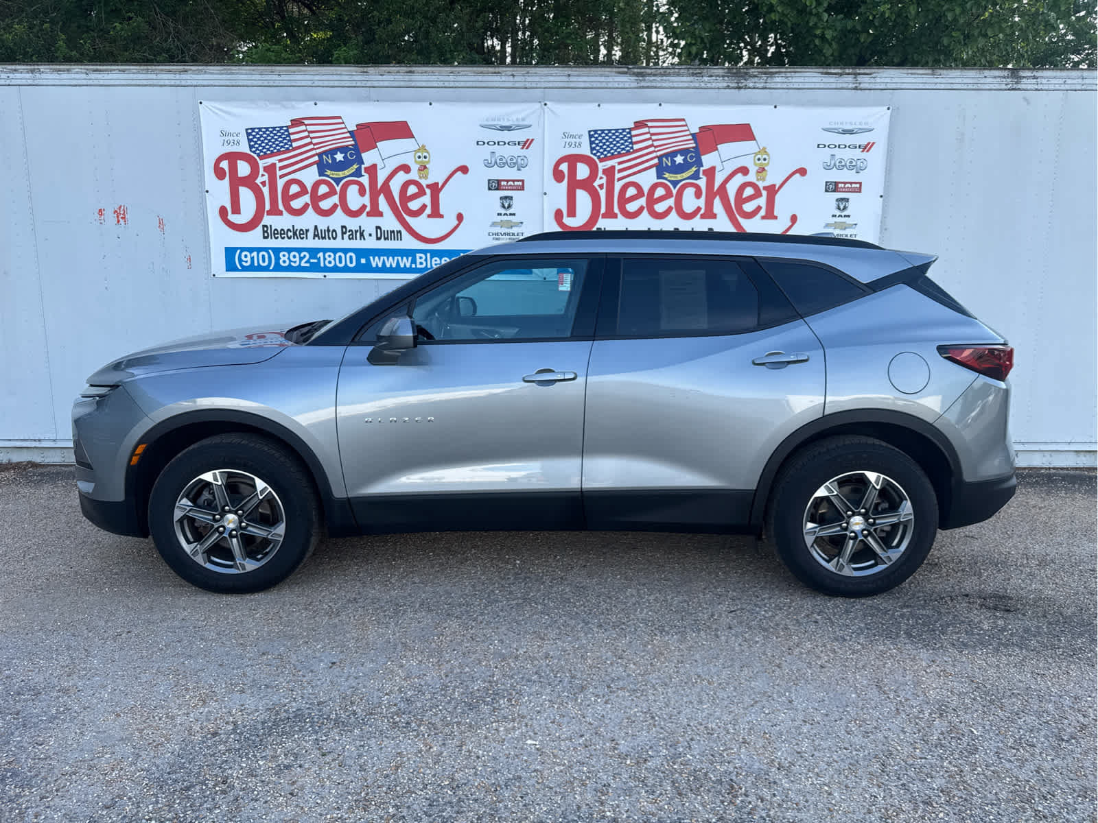 Used 2024 Chevrolet Blazer LT w/ Convenience Package FWD image 8