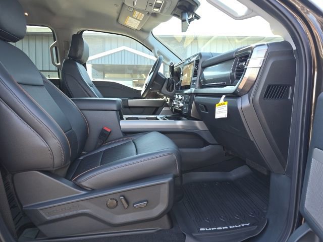 New 2025 Ford F350 Lariat image 26