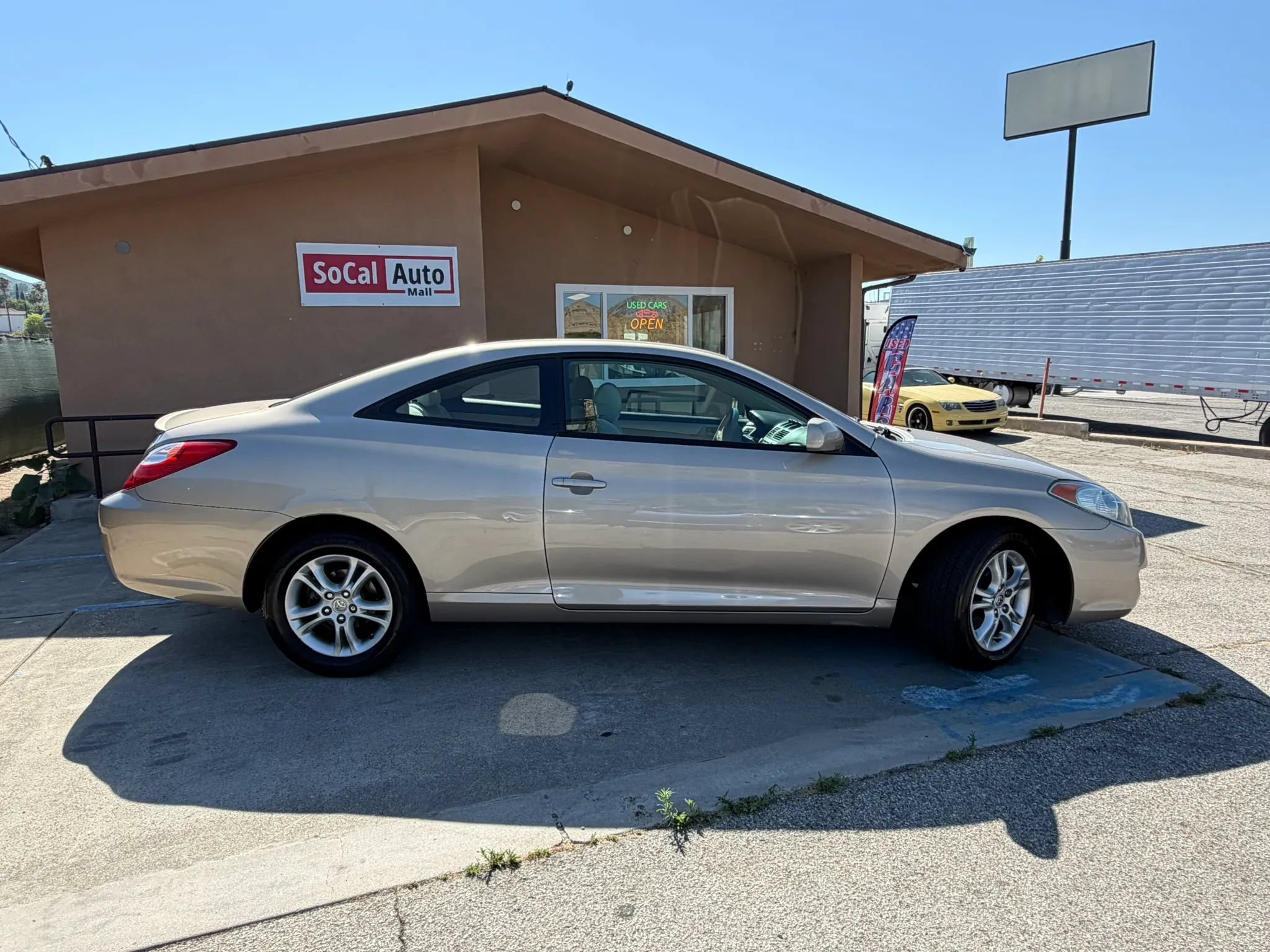 Used 2006 Toyota Solara SE Sport FWD image 2