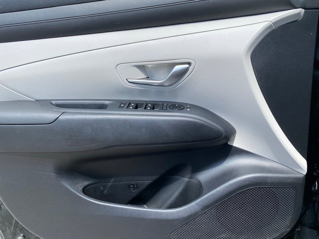 Certified 2025 Hyundai Tucson SEL AWD/4WD image 17