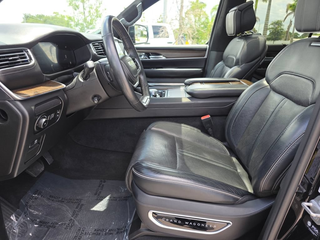 Used 2022 Jeep Grand Wagoneer Series II AWD/4WD image 30