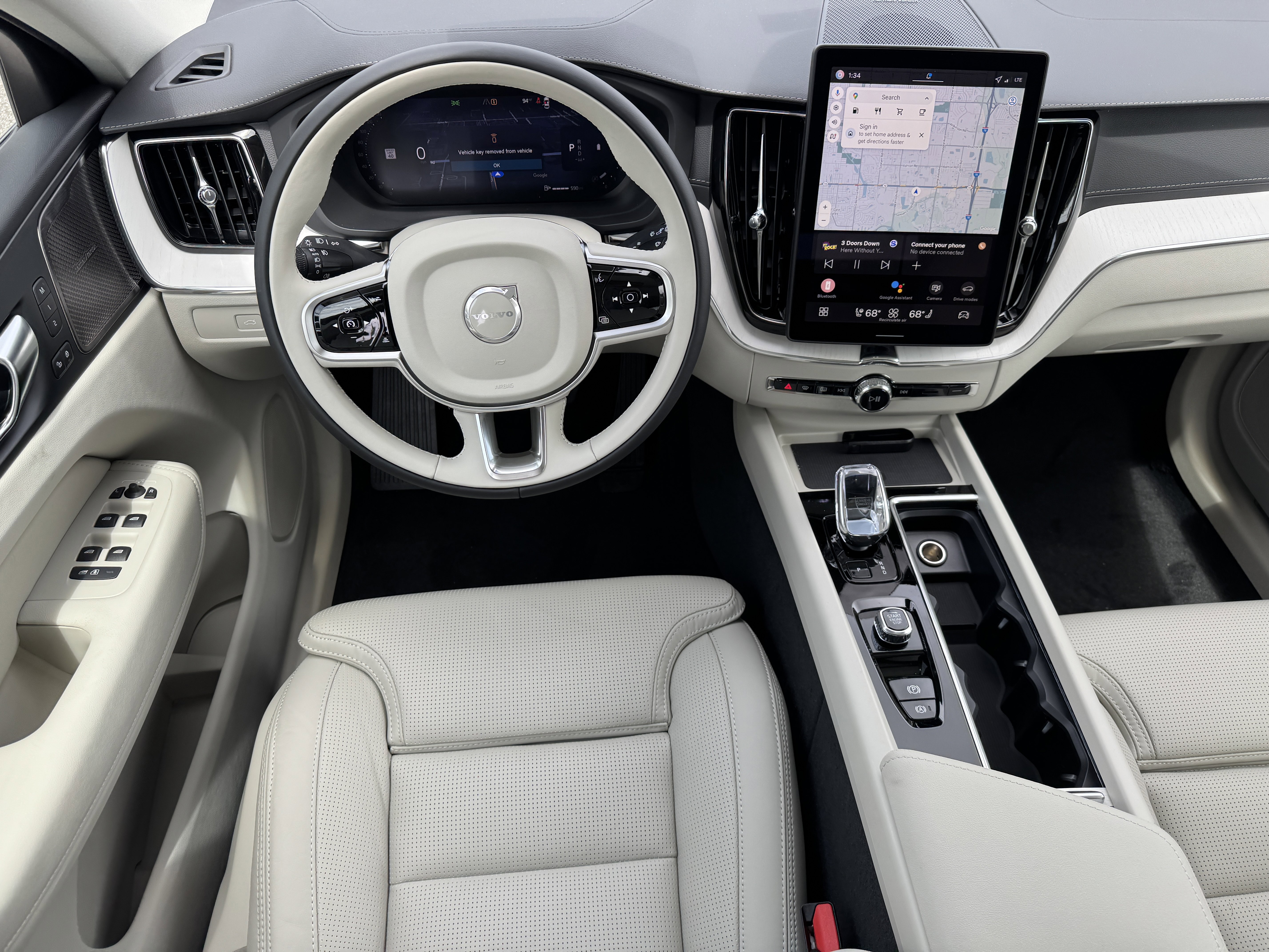 New 2026 Volvo XC60 B5 Ultra w/ Climate Package image 14