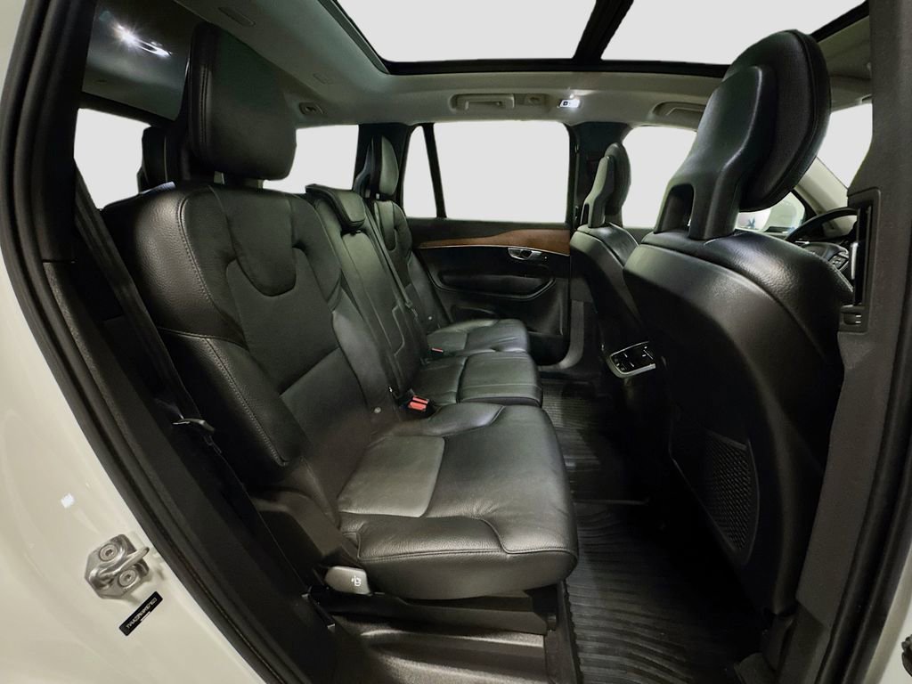 Used 2021 Volvo XC90 T6 Momentum w/ Protection Package Premier image 37