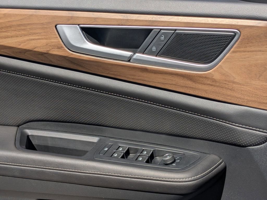 Used 2025 Volkswagen Atlas SE image 13