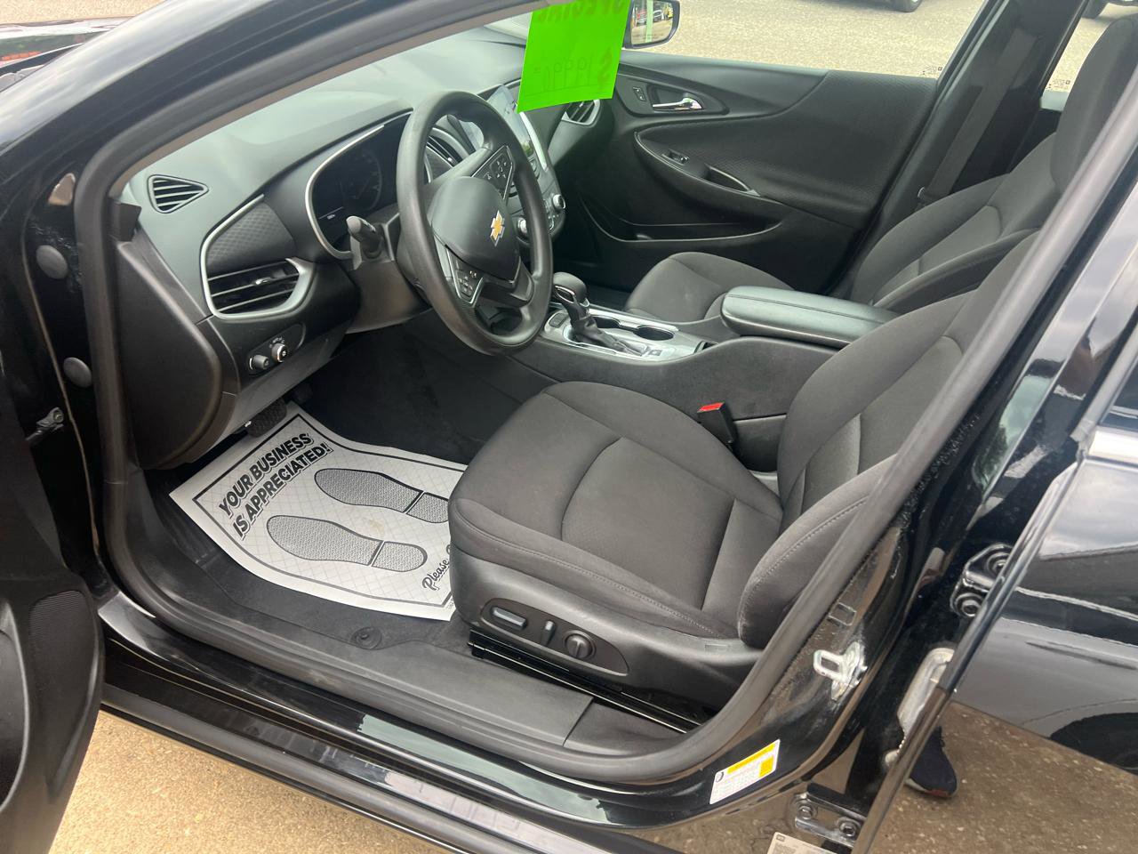 Used 2024 Chevrolet Malibu LT FWD image 12