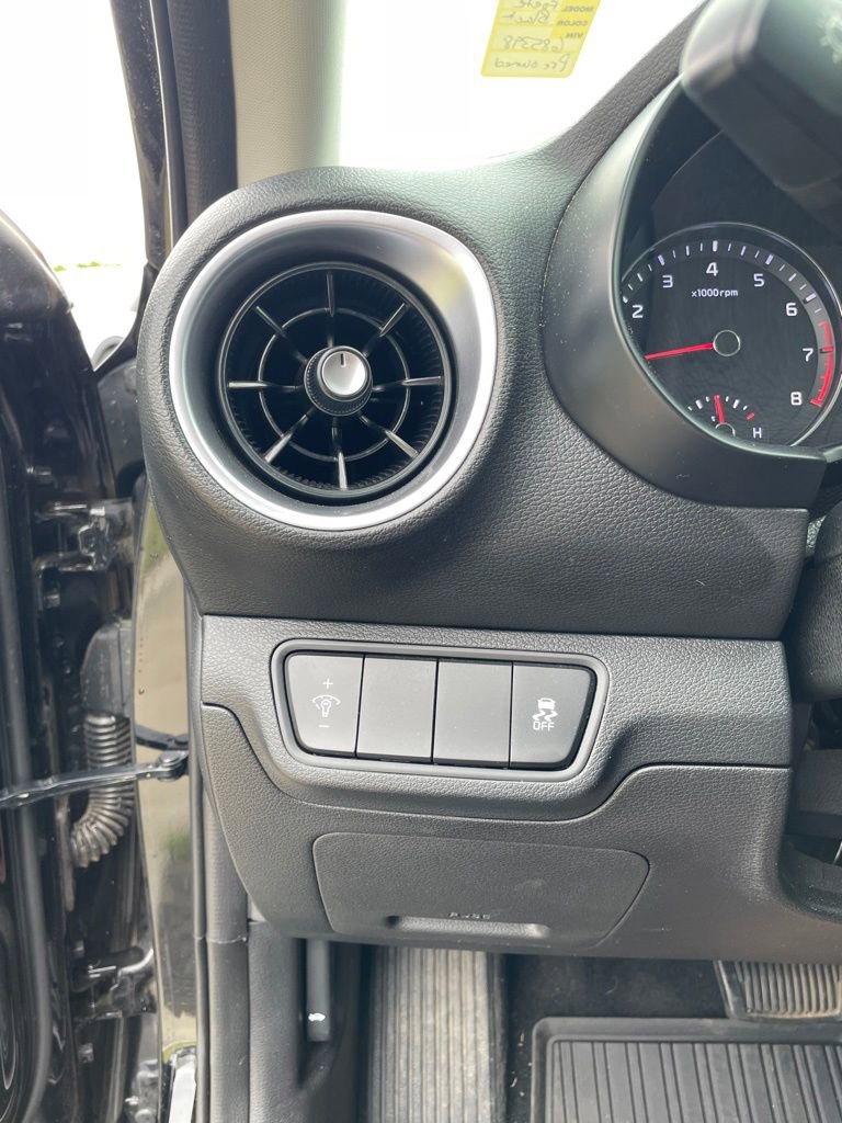 Certified 2023 Kia Forte LX FWD image 11