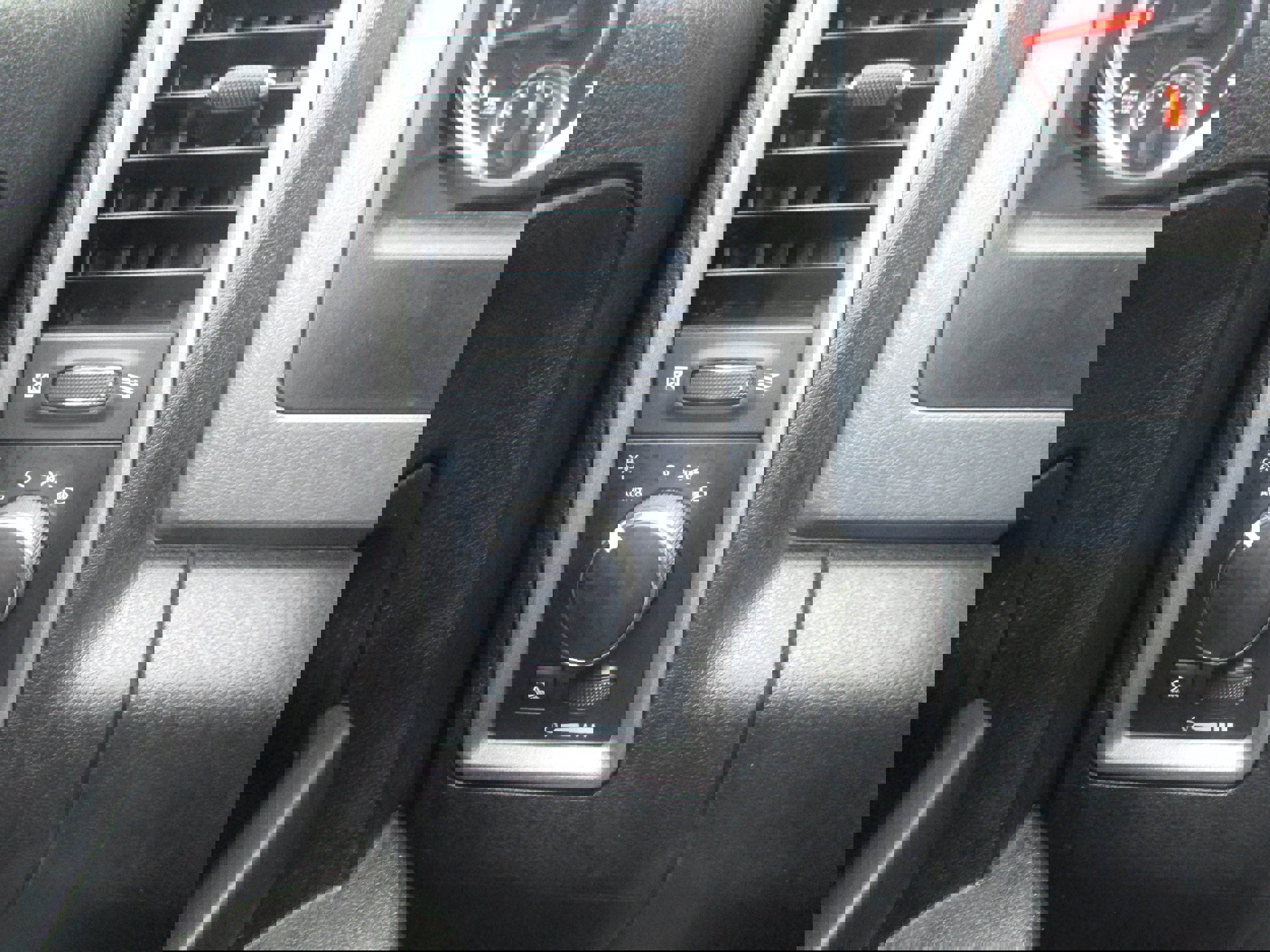 Used 2018 RAM 2500 Tradesman w/ Chrome Appearance Group image 16